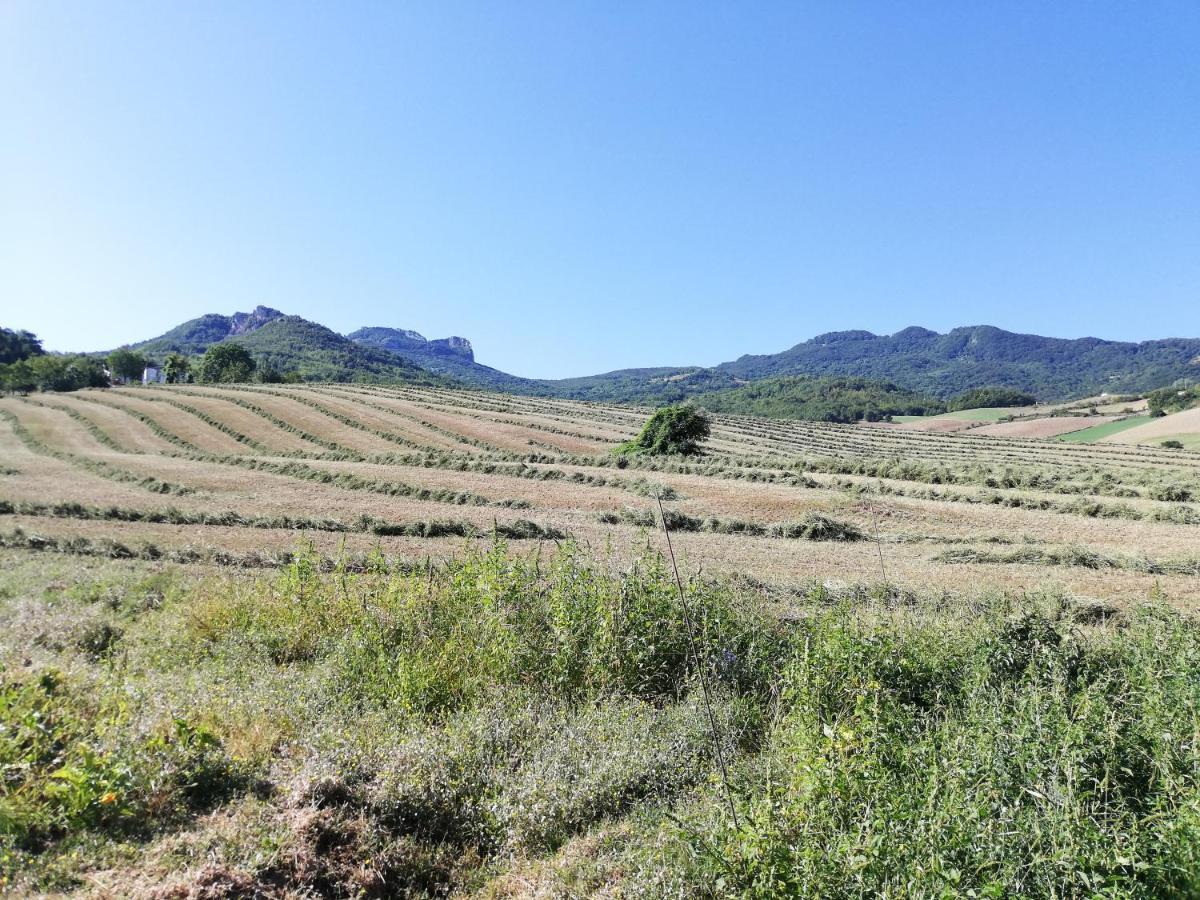 Casa a Montebello di Bertona con vista Gran Sasso Villa Esterno foto